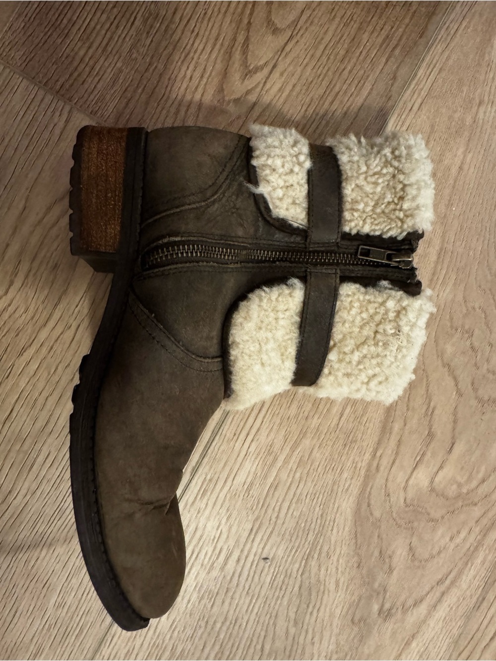 UGG Brown Suede Shearling Ankle Booties - Picture 5 of 7